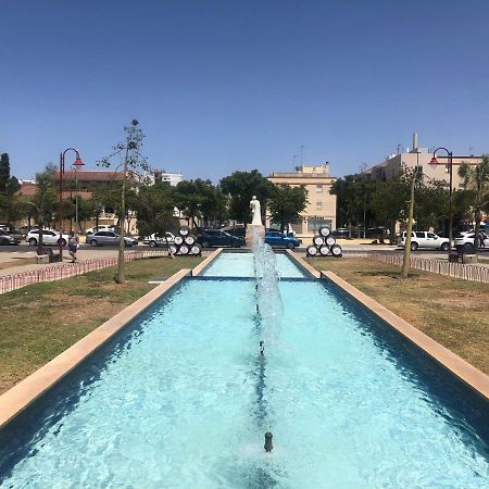 La Estación Sanlúcar de Barrameda Exterior foto